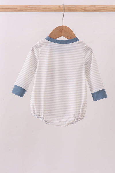 Blue puppy embroidery bubble