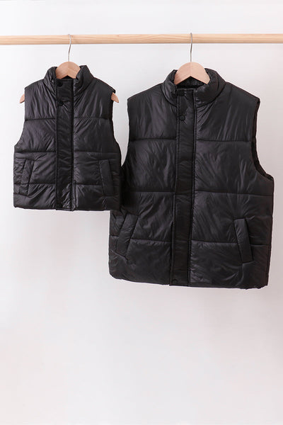 Black mom&me puffer vest