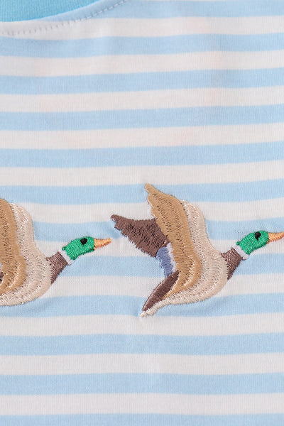 Blue stripe duck embroidery top