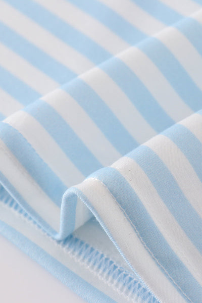 Blue stripe duck embroidery top