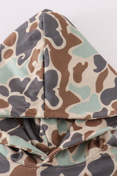 Green camouflage print hoodie